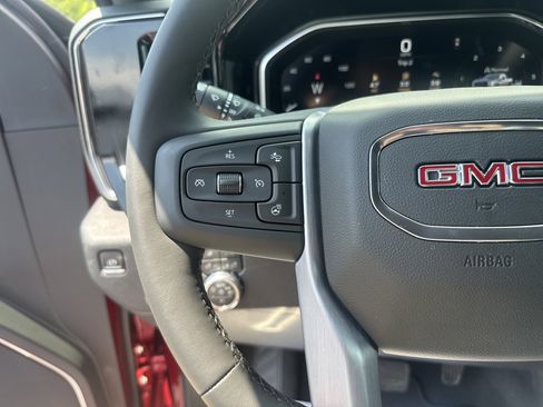 New 2026 GMC Sierra 2500 SLT AWD/4WD image 18