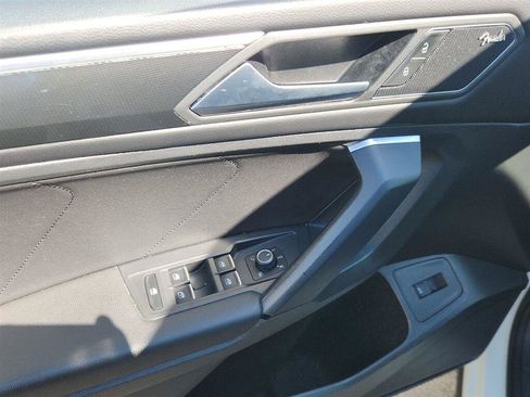 Used 2019 Volkswagen Tiguan SEL Premium R-Line AWD/4WD image 14