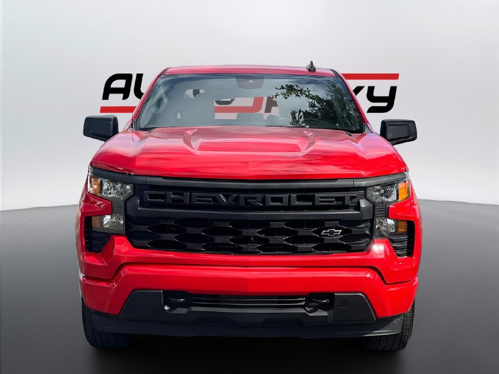 Used 2025 Chevrolet Silverado 1500 Custom AWD/4WD image 2