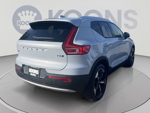 Used 2020 Volvo XC40 T5 Momentum AWD/4WD image 16