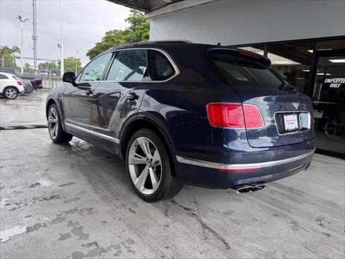 Used 2019 Bentley Bentayga AWD/4WD image 4