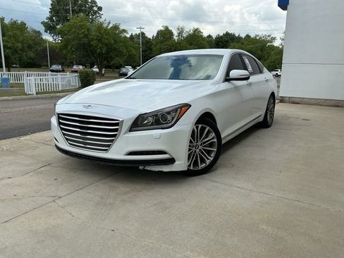 Used 2015 Hyundai Genesis 3.8 AWD/4WD image 9