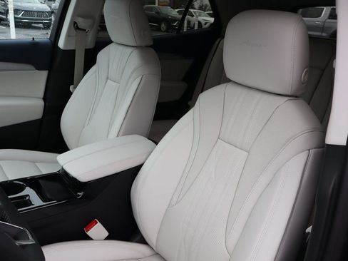 New 2026 Buick Envision Avenir image 12