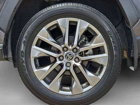 Used 2021 Toyota RAV4 XLE Premium FWD image 22