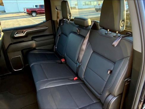 Used 2025 GMC Sierra 1500 SLT image 19