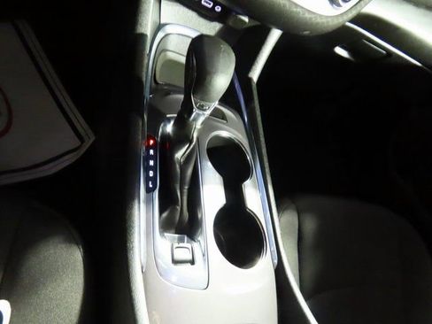 Used 2023 Chevrolet Malibu LT image 32