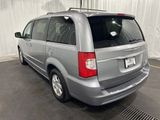 Used 2013 Chrysler Town & Country Touring image 5