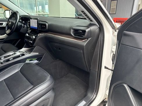 Used 2021 Ford Explorer Limited w/ Hybrid Equipment Group 310A AWD/4WD image 16