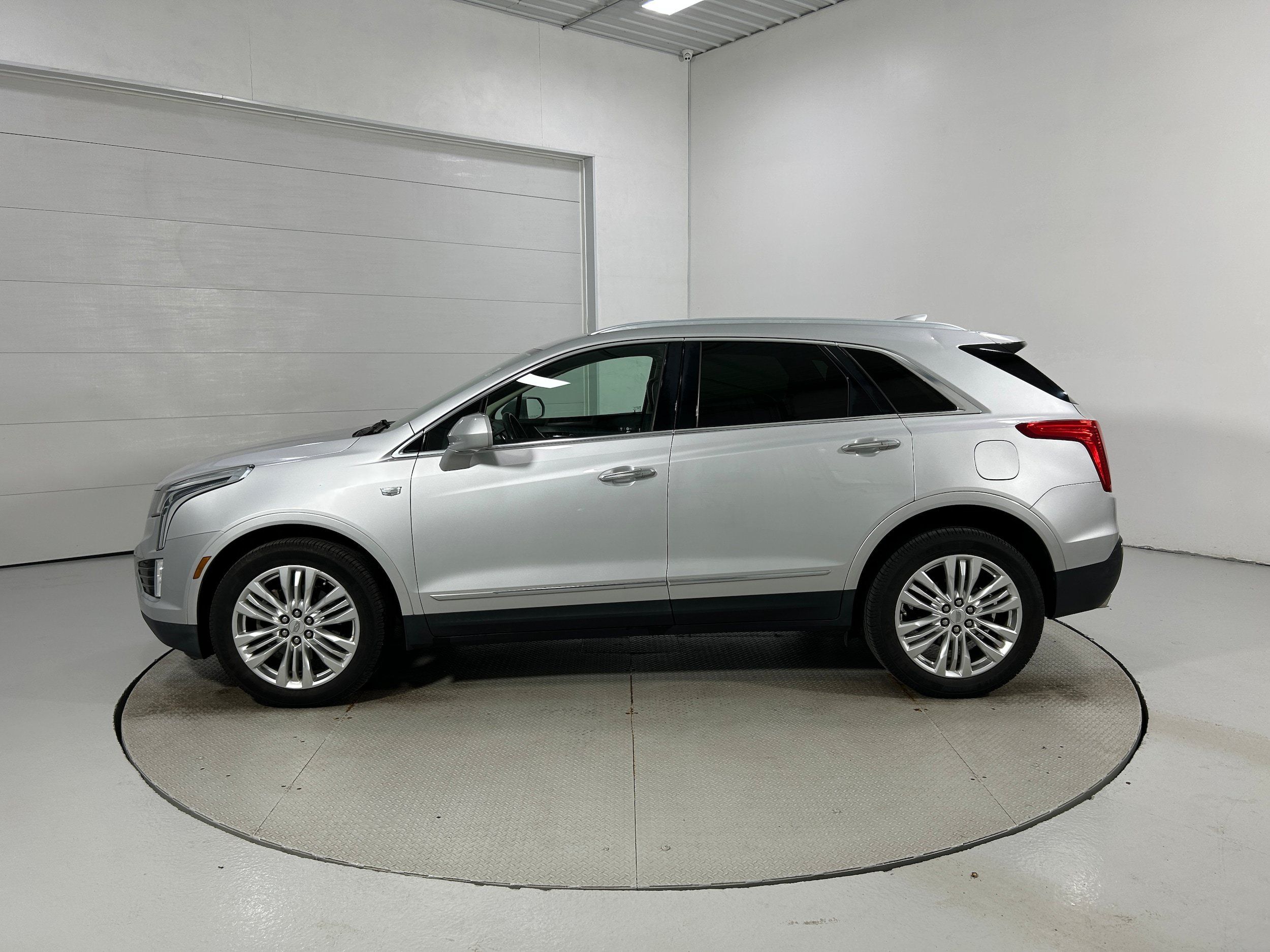 Used 2018 Cadillac XT5 Premium Luxury AWD/4WD image 22