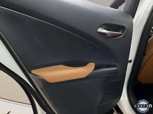 Used 2019 Lexus UX 250h w/ Premium Package image 90