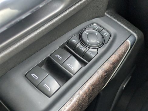 Used 2023 GMC Sierra 2500 Denali w/ Denali Black Diamond Edition image 25