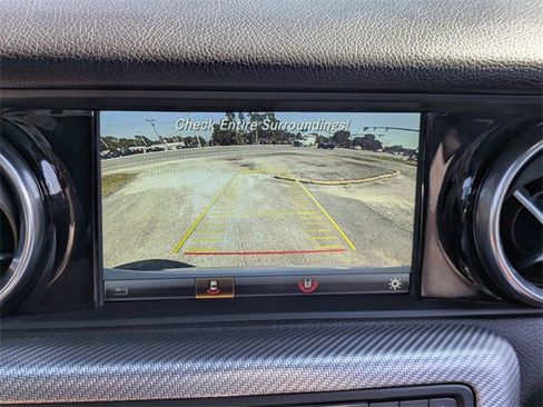 Used 2017 Mercedes-Benz SLC 43 AMG image 18