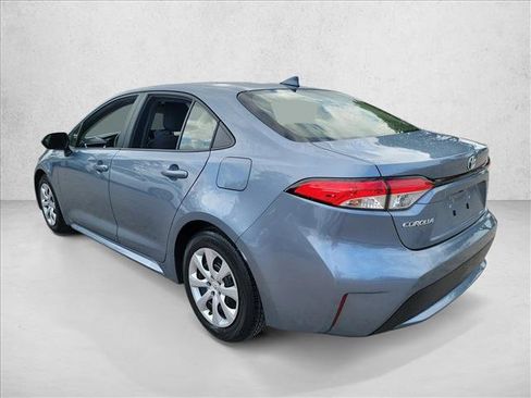 Used 2022 Toyota Corolla LE image 7