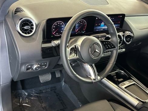 Certified 2025 Mercedes-Benz GLA 250 image 11