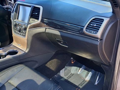 Used 2015 Jeep Grand Cherokee Overland w/ Advanced Technology Group image 22