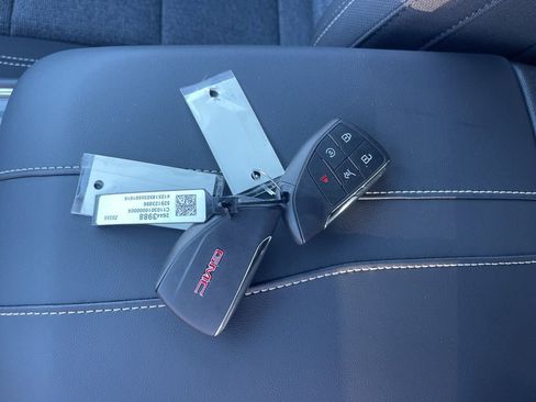 New 2026 GMC Acadia Elevation image 41