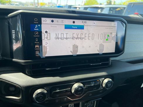 New 2026 Jeep Gladiator Sport AWD/4WD image 21