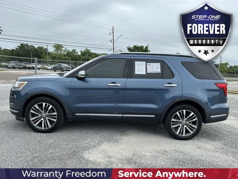 Used 2018 Ford Explorer Platinum AWD/4WD image 4