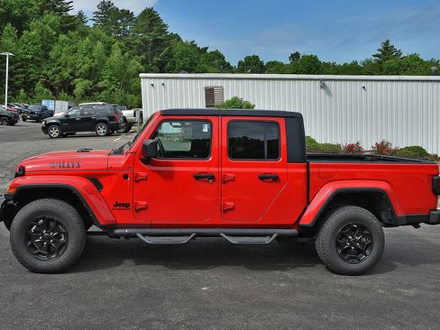 Used 2021 Jeep Gladiator Sport AWD/4WD image 4