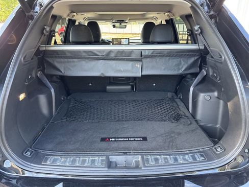 Used 2025 Mitsubishi Outlander SE FWD image 30