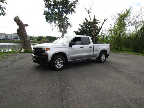Used 2022 Chevrolet Silverado 1500 W/T w/ WT Value Package AWD/4WD image 2