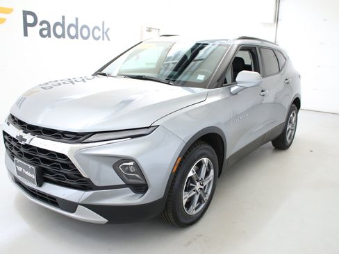 Used 2024 Chevrolet Blazer LT w/ Convenience Package AWD/4WD image 3