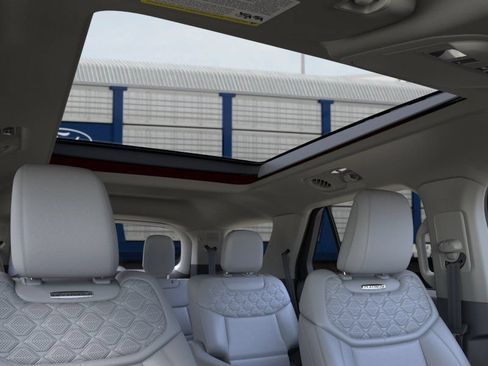 New 2026 Ford Explorer Platinum w/ LUX Leather Package AWD/4WD image 24