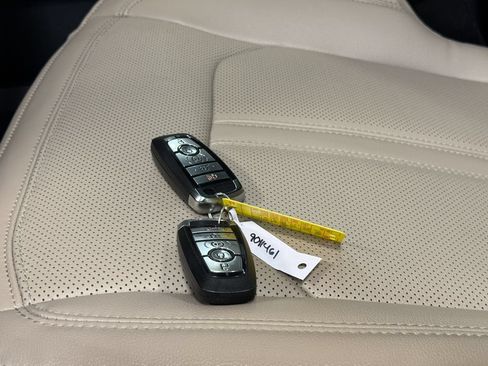 Used 2024 Ford Expedition Limited AWD/4WD image 20