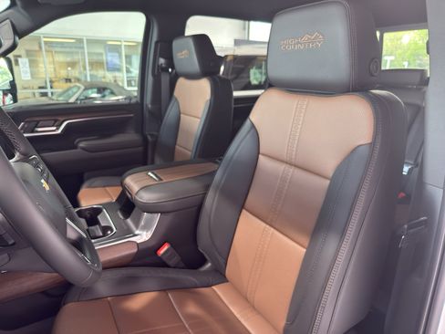 New 2026 Chevrolet Silverado 2500 High Country w/ High Country Premium Package AWD/4WD image 11