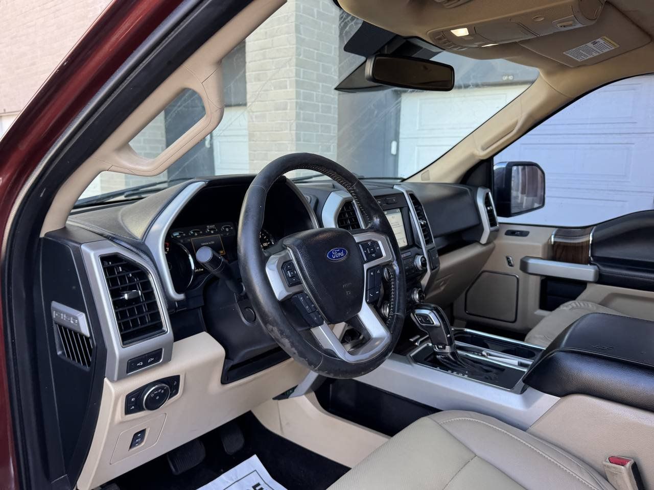 Used 2017 Ford F150 Lariat w/ Equipment Group 502A Luxury AWD/4WD image 18