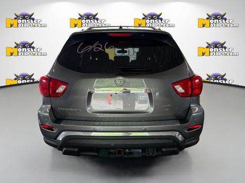 Used 2018 Nissan Pathfinder SL AWD/4WD image 5