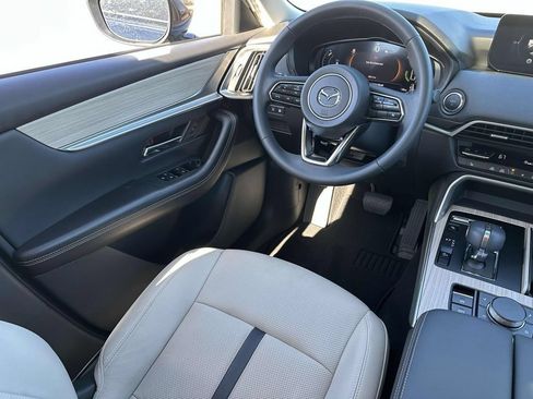 Used 2024 MAZDA CX-90 Plug-In Hybrid w/ Preferred AWD/4WD image 29