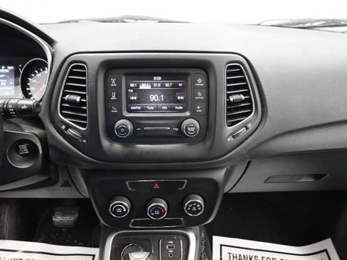 Used 2018 Jeep Compass Latitude AWD/4WD image 15
