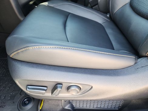 New 2026 Toyota Sienna XLE Woodland Edition AWD/4WD image 10