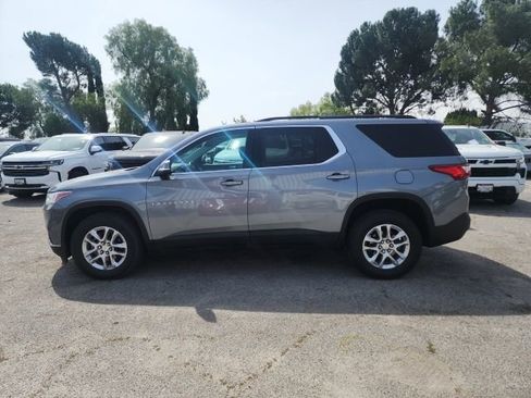 Used 2021 Chevrolet Traverse LT image 4