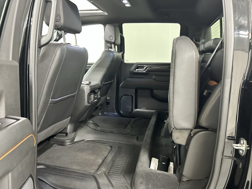 Used 2024 GMC Sierra 2500 AT4 w/ Technology Package AWD/4WD image 21