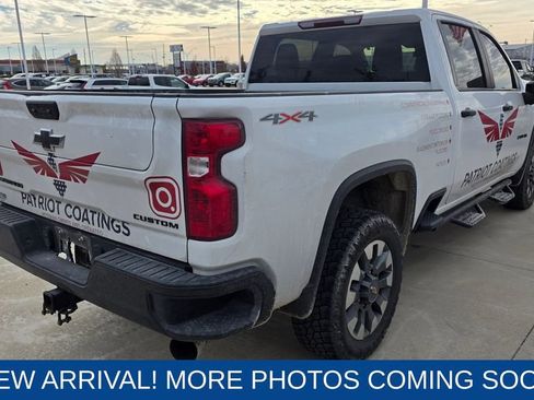 Used 2023 Chevrolet Silverado 2500 Custom w/ Custom Value Package image 5