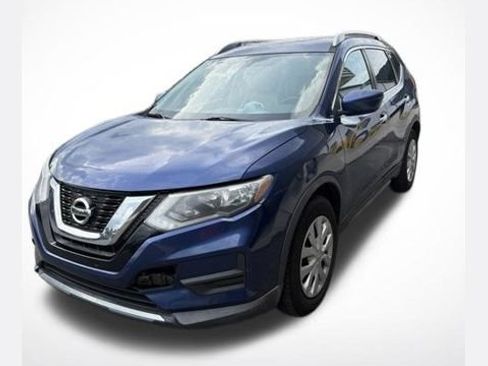 Used 2017 Nissan Rogue S w/ S Appearance Package FWD image 1