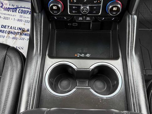 Used 2022 Chevrolet Tahoe Z71 w/ Off-Road Capability Package image 26