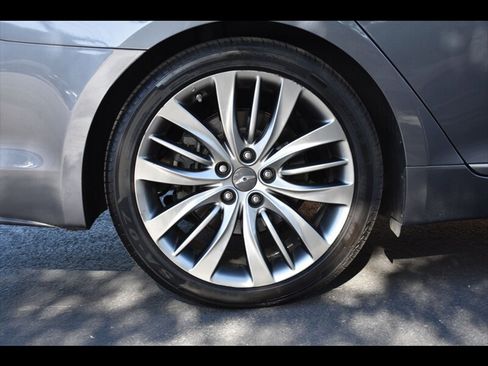 Used 2015 Hyundai Genesis 5.0 RWD image 42