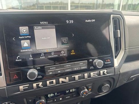 Used 2025 Nissan Frontier SV w/ SV Convenience Package AWD/4WD image 8