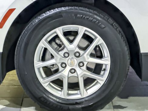 Used 2024 Chevrolet Equinox LT image 11