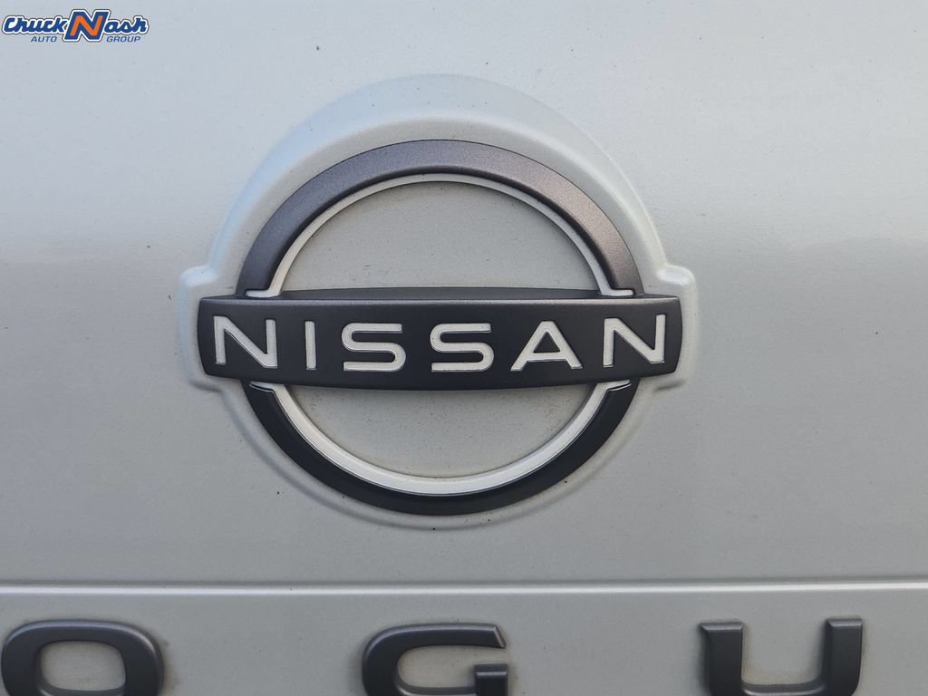 Used 2025 Nissan Rogue SV AWD/4WD image 5