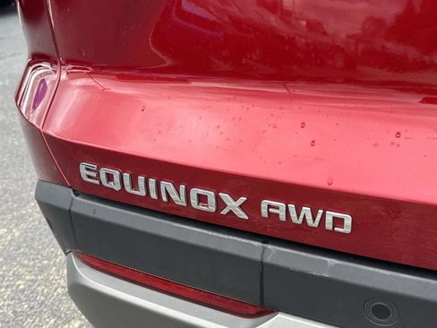 Used 2025 Chevrolet Equinox LT w/ Convenience Package II image 12