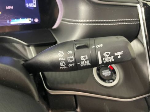 Used 2023 Jeep Grand Cherokee Altitude AWD/4WD image 11