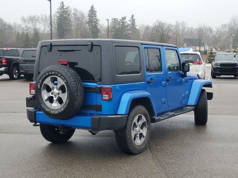 Used 2016 Jeep Wrangler Unlimited Sahara w/ Connectivity Group image 2