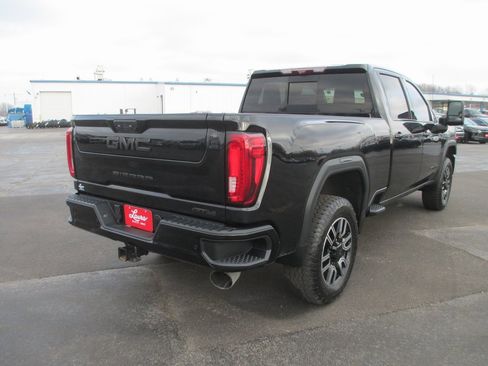 Used 2020 GMC Sierra 2500 AT4 w/ AT4 Premium Package image 4