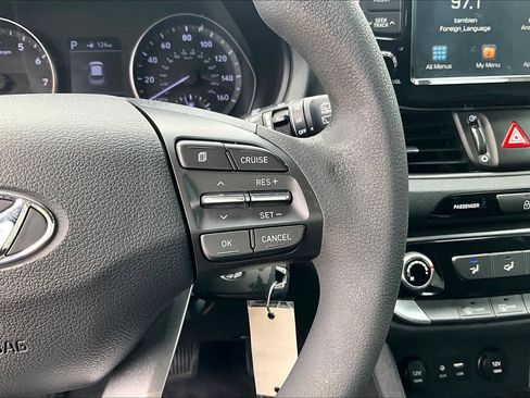 Used 2018 Hyundai Elantra GT FWD image 24