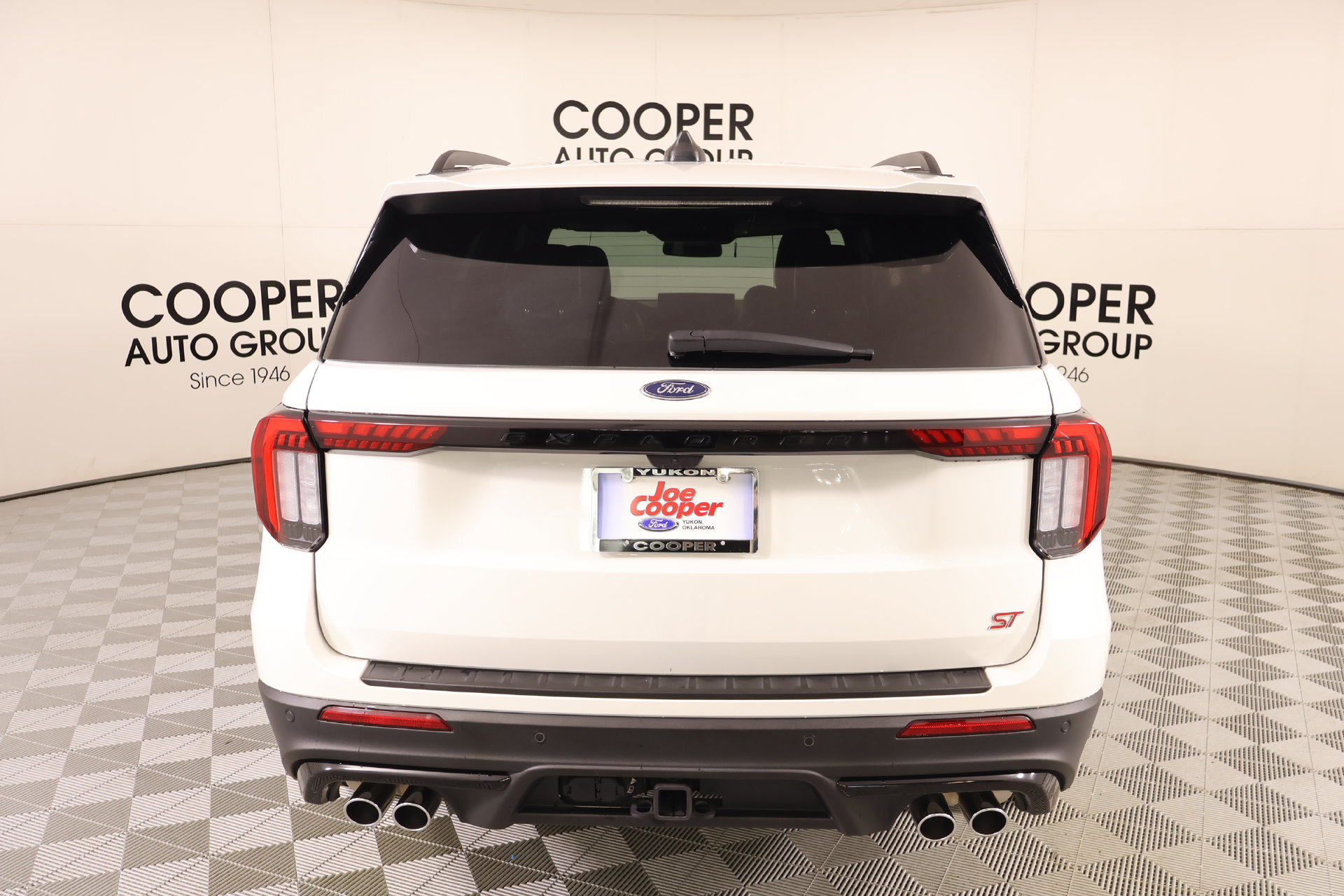Used 2025 Ford Explorer ST AWD/4WD image 23