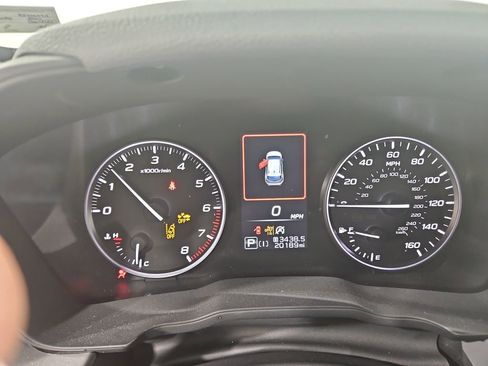 Certified 2024 Subaru Crosstrek 2.5i Limited w/ Crosstrek Mirror Package image 17